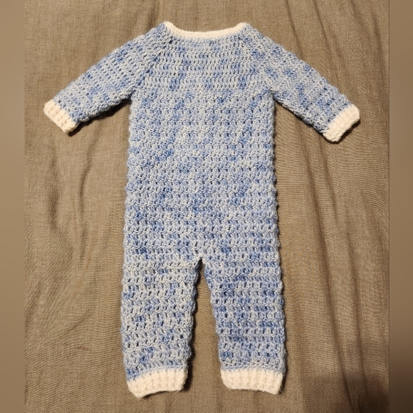 'Snug As A Bug' Handmade Onesie & Beanie Set | 3-6 months - Picture 4 of 8